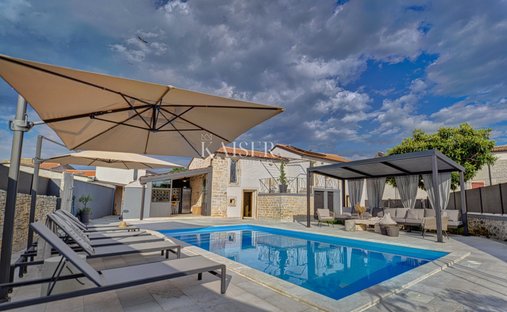 House in Knapici, Istria County, Croatia 1