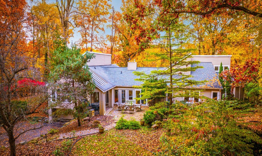 Franklin Village In Beverly Hills, Michigan, United States For Sale