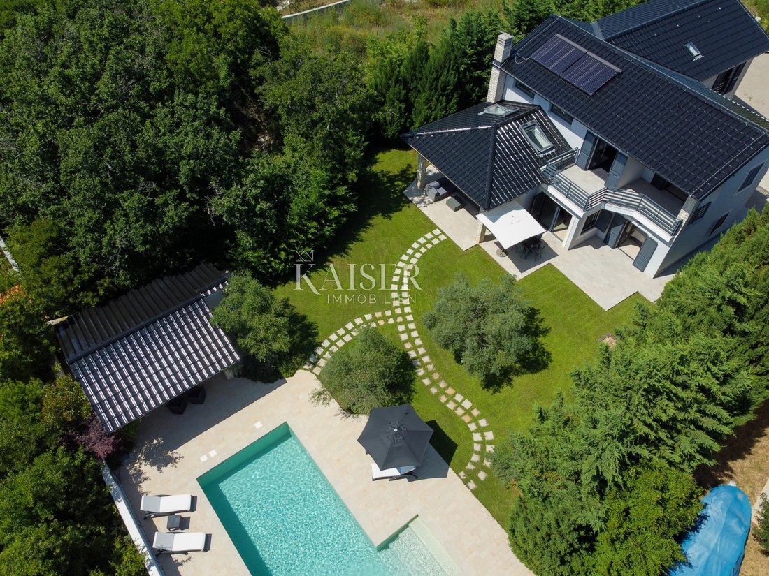 Villa in Kras, Primorje-Gorski Kotar County, Croatia 1 - 13450359
