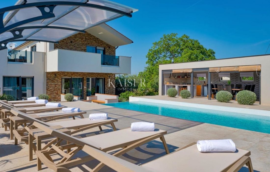Villa in Marcana, Istria County, Croatia 1 - 13450338
