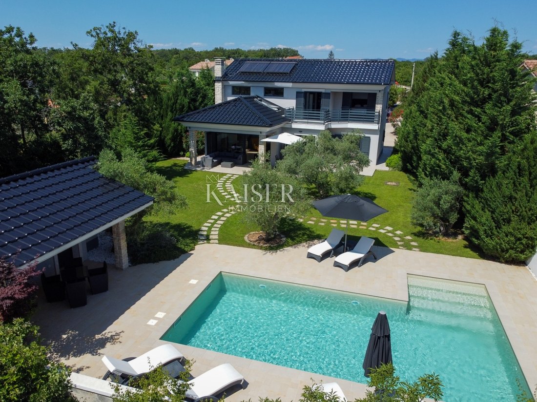 Villa in Kras, Primorje-Gorski Kotar County, Croatia 2 - 13450359