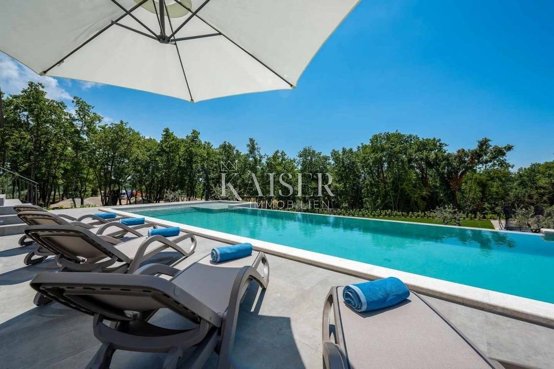 Villa in Poreč, Gespanschaft Istrien, Kroatien 2 - 13451422