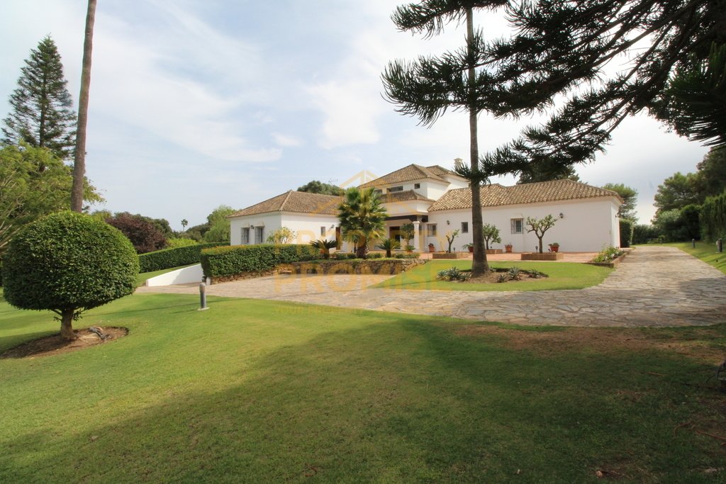 House in Sotogrande, San Roque, Andalusia 1 - 13446101