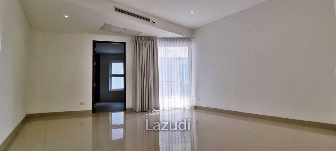 Apartment in Pattaya City, Chon Buri, Thailand 5 - 13456479