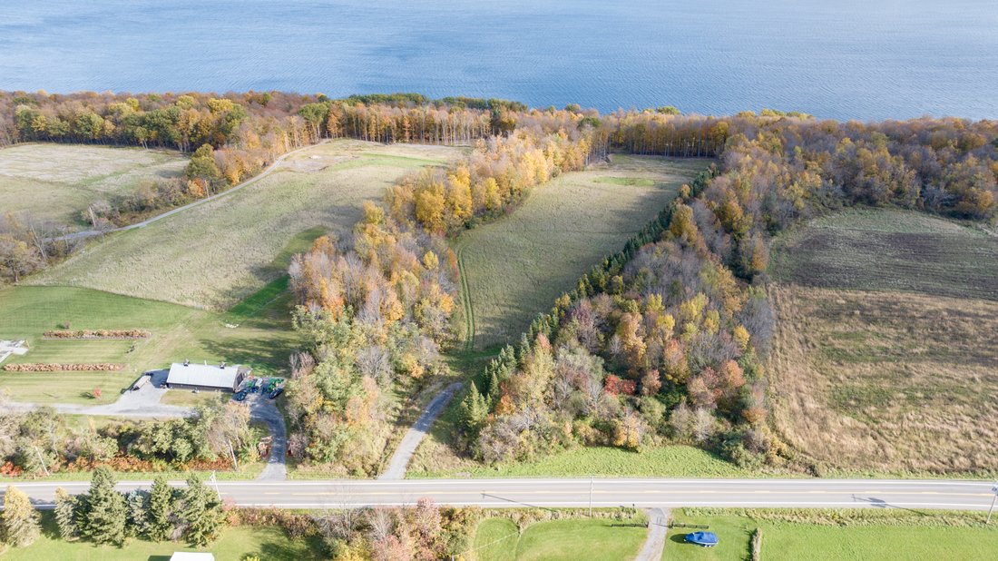 Scenic Skaneateles Lake Waterfront In Skaneateles, New York, United