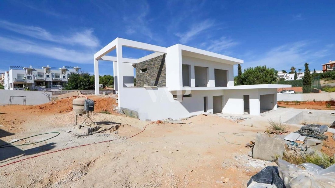 Villa in Carvoeiro, Algarve, Portugal 2 - 11717837