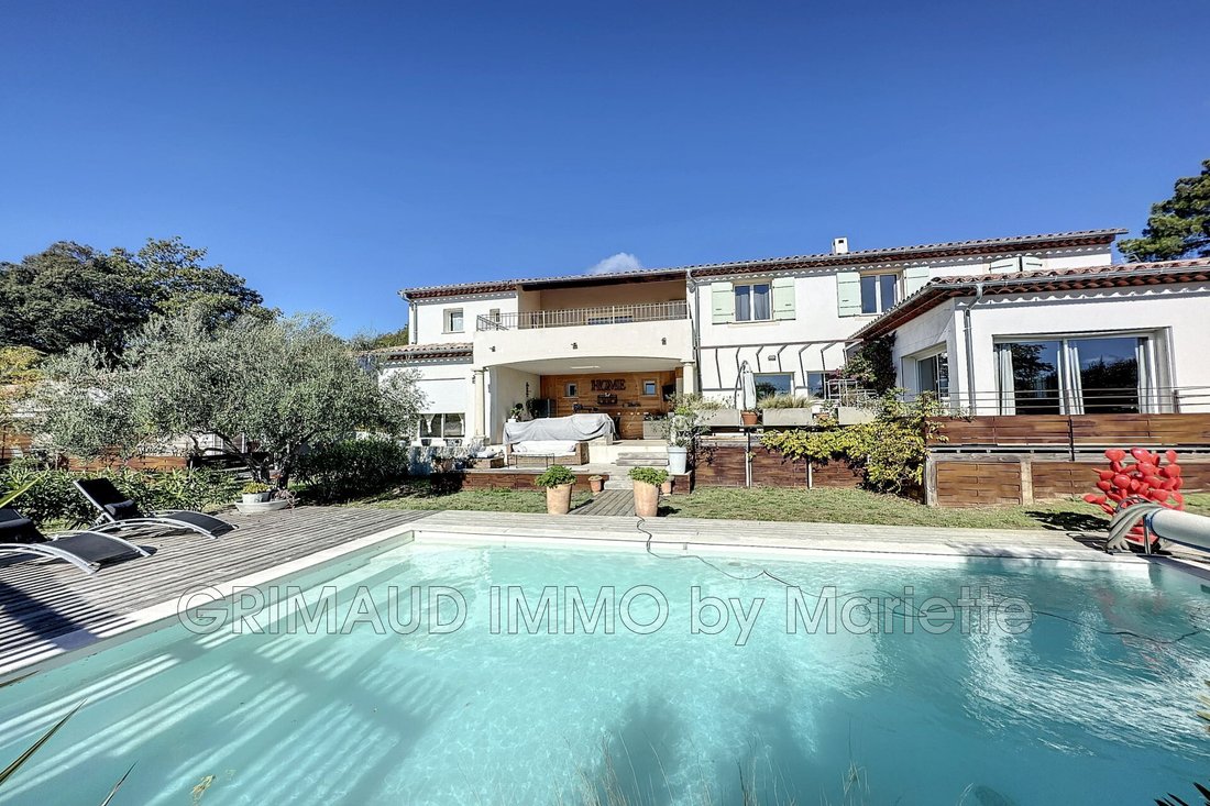 Villa in La Garde-Freinet, Provence-Alpes-Côte d'Azur, France 1 - 13453070
