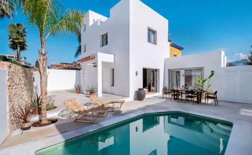 Villa in San Pedro de Alcantara, Andalusia, Spain 1