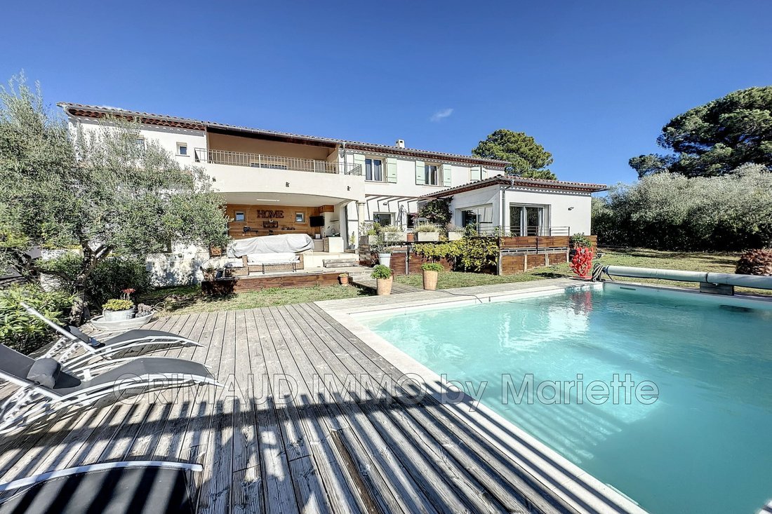 Villa in La Garde-Freinet, Provence-Alpes-Côte d'Azur, France 2 - 13453070