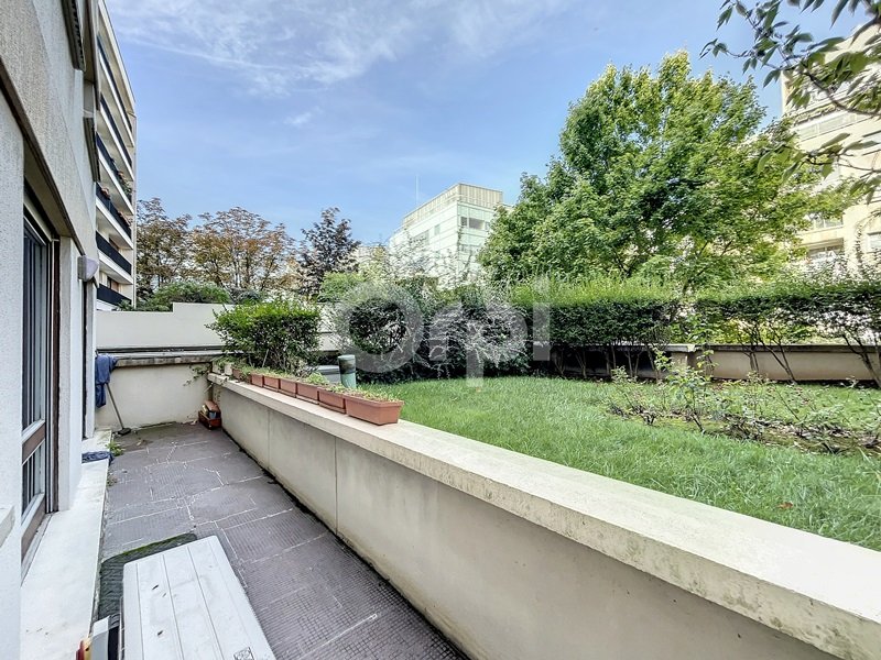 Apartment in Violet Commerce, Paris 15e Arrondissement, Paris 1 - 13299167