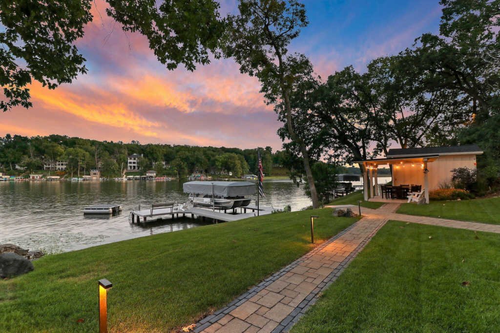 Single Family Detached Elkhorn In Lauderdale Lakes, Wisconsin, United