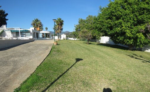 Villa in Guadalmina Alta, San Pedro de Alcantara, Spain 1