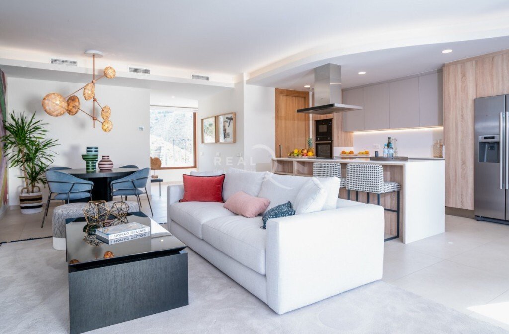 Apartment in El Madroñal, Benahavis, Spain 2 - 13456413