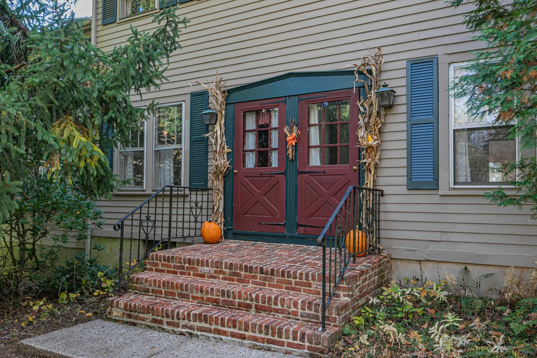 Country Haven On A Quiet Road With A In Stockton, New Jersey, United States For Sale (13454341)