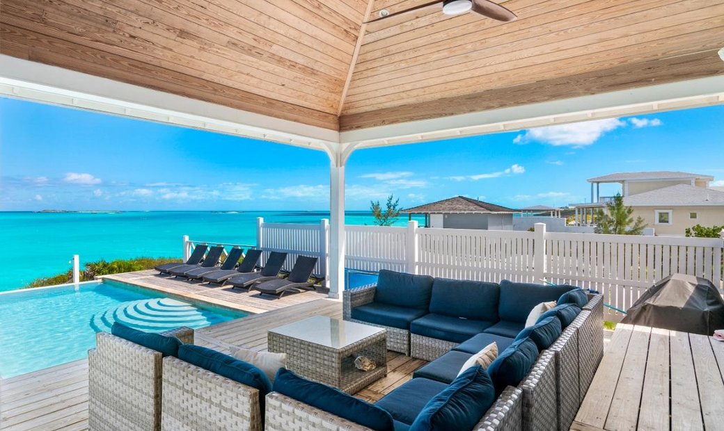 Delightful Beachfront Home In Moore Hill, Exuma, The Bahamas For Sale