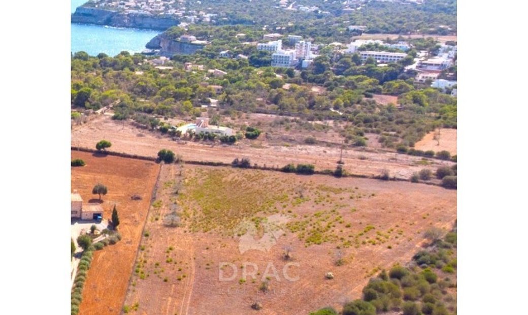 Beautiful Rustic Land, Buildable, Between In Santanyí, Balearic Islands