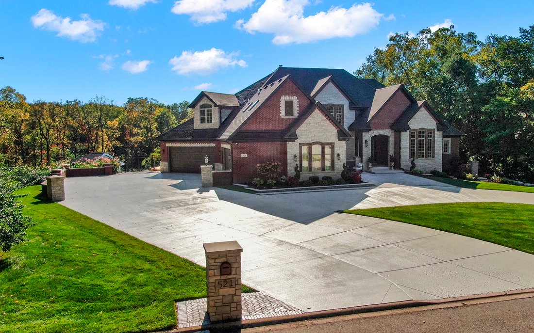 6 Bedrooms Single Family Detached In New Lenox, Illinois, United States For Sale (13457403)