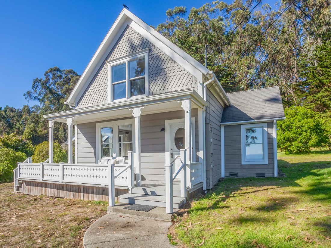 Beach Trail Cottage In Little River, California, United States For Sale