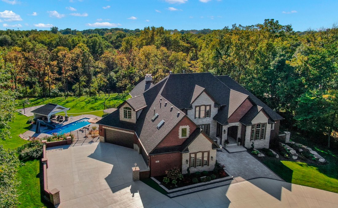 6 Bedrooms Single Family Detached In New Lenox, Illinois, United States For Sale (13457403)