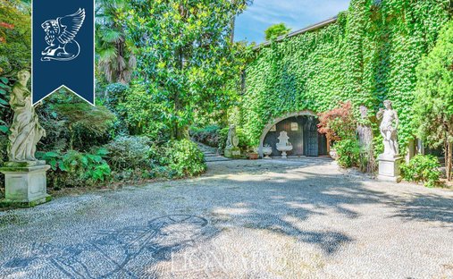 Villa in Merate, Lombardy, Italy 1