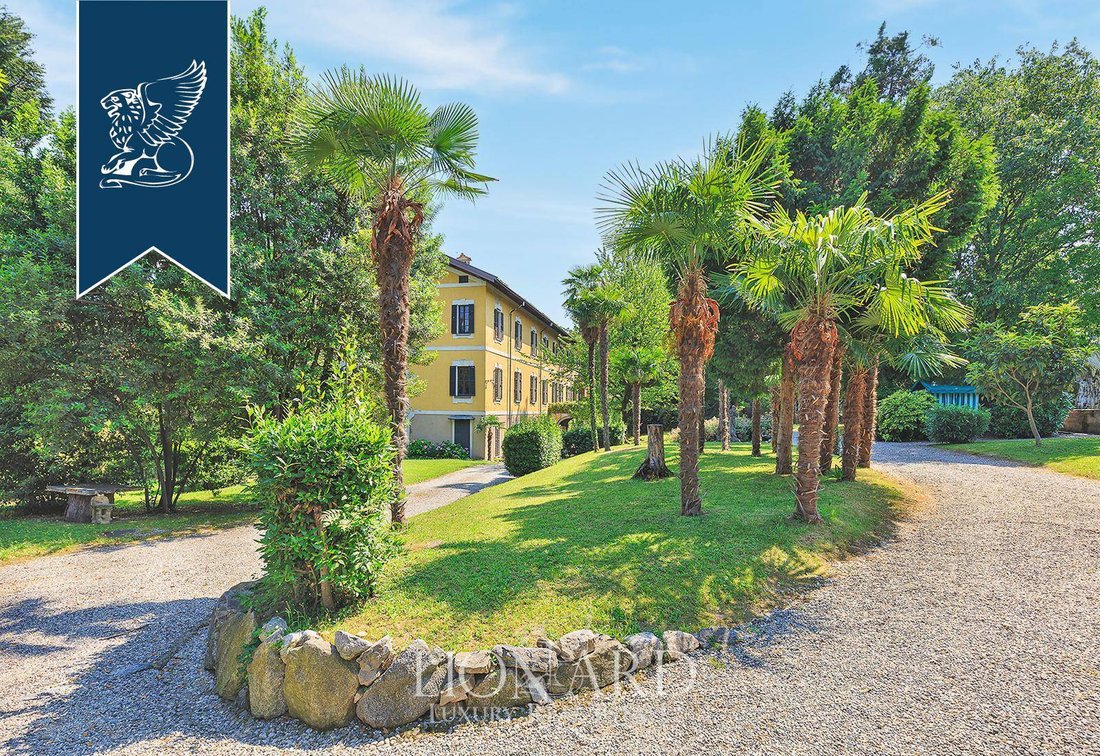 Villa in Tavernerio, Lombardy, Italy 4 - 13458249