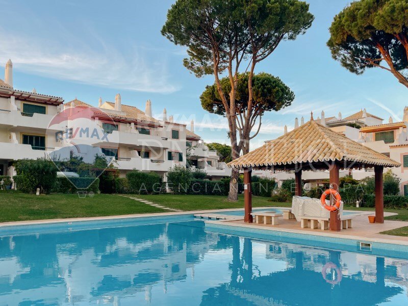 Located In Vilamoura, The Solar Do Golfe Condominium In Faro, Algarve