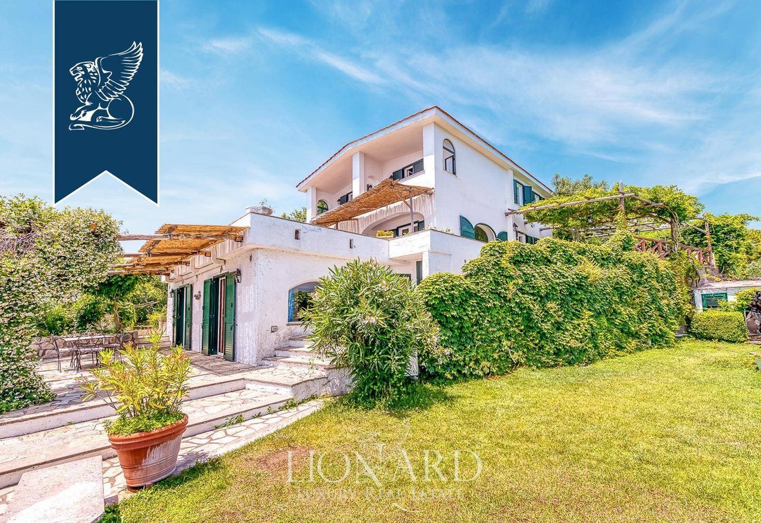 Luxury Villa With A Pool For Sale On The Amalfi Coast In Campania, Italy For Sale (13458213)