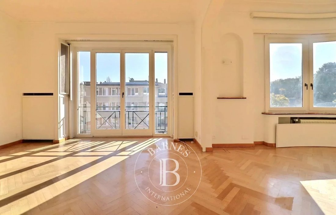 Avenue Franklin Roosevelt 3 Bedroom Apartment + In Elsene, Brussels
