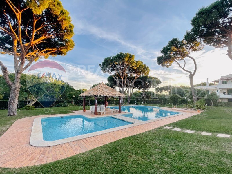 Located In Vilamoura, The Solar Do Golfe Condominium In Faro, Algarve