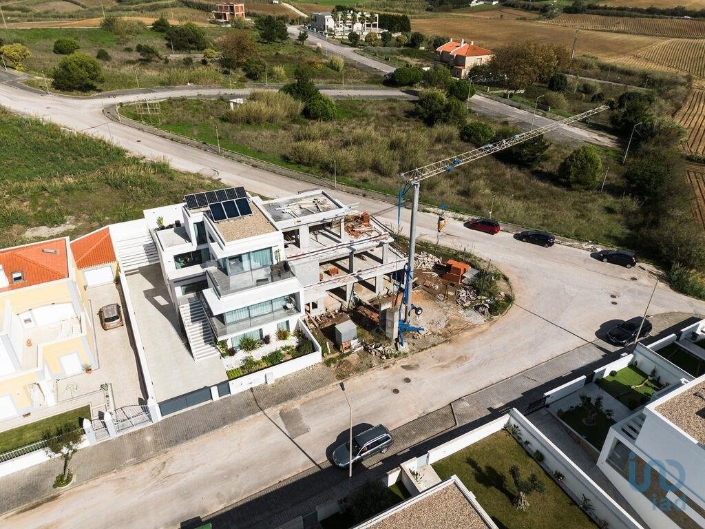 Lourinhã Town House In Lourinhã, Lisbon, Portugal For Sale (12371492)