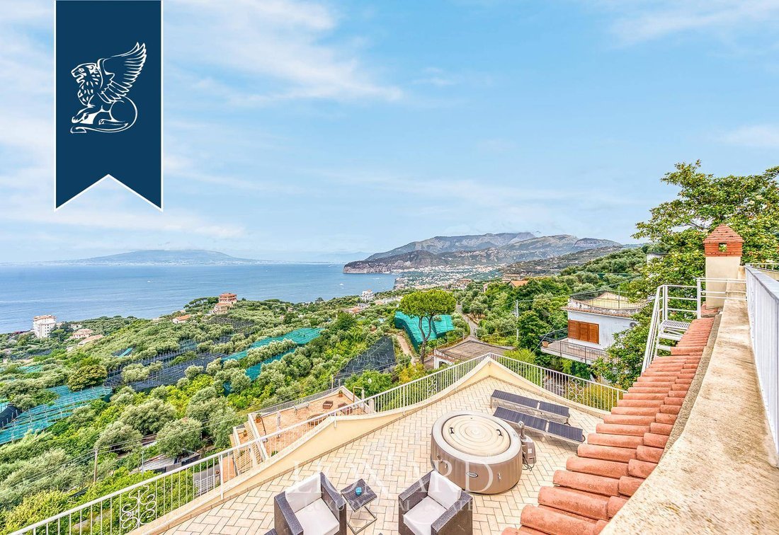 Villa in Sorrento, Campania, Italy 5 - 13458204