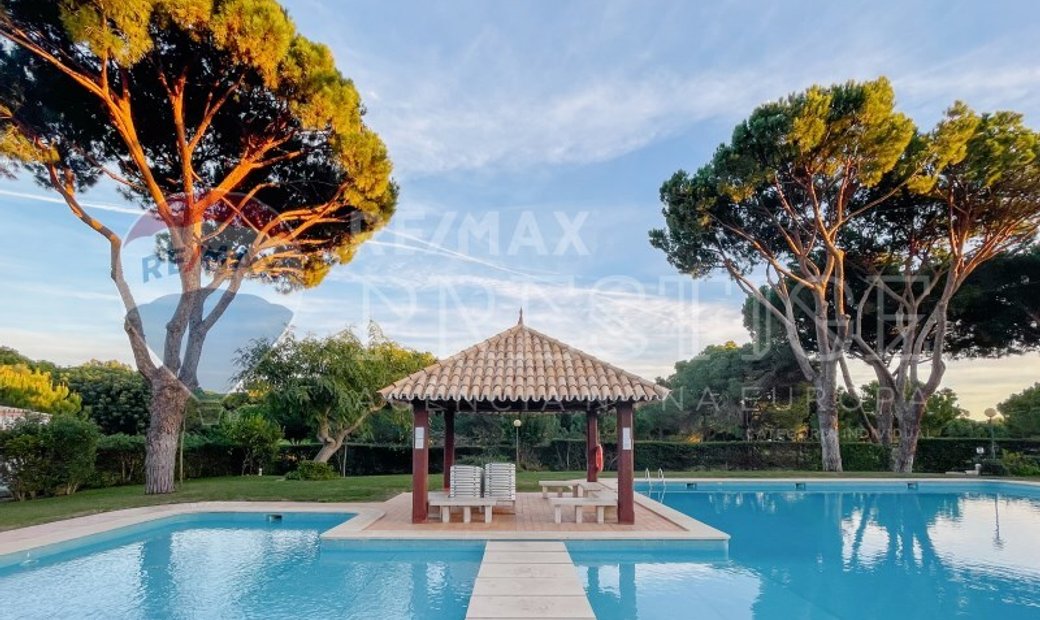Located In Vilamoura, The Solar Do Golfe Condominium In Faro, Algarve