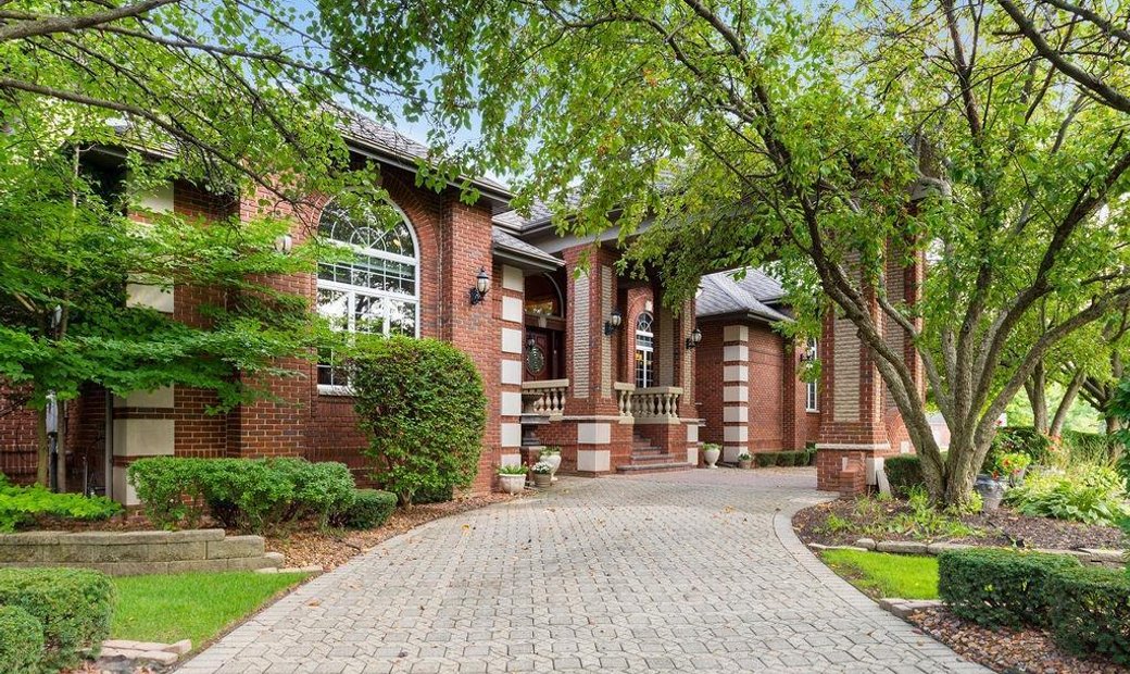 10219 Cherrywood Lane In Munster, Indiana, United States For Sale