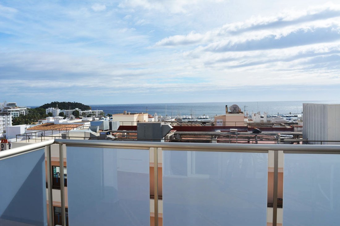 Estate in Santa Eularia des Riu, Balearic Islands, Spain 1 - 13192145