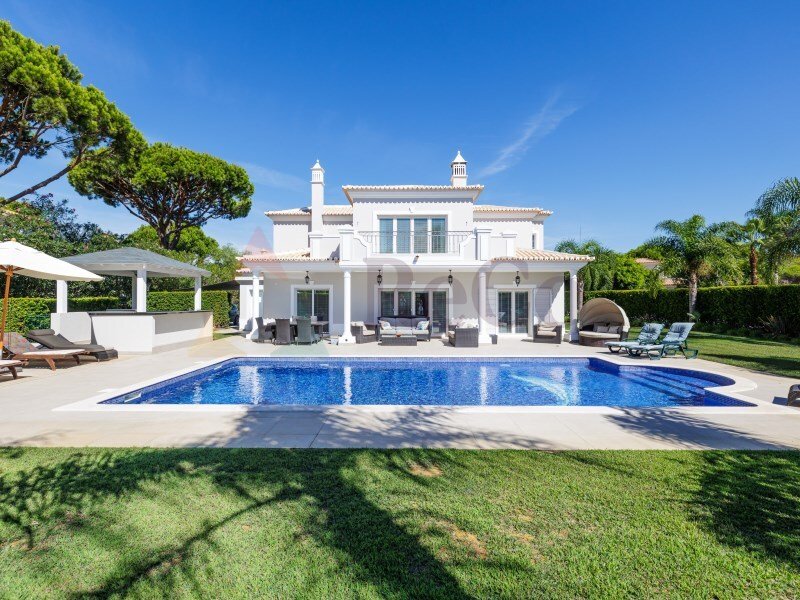 Timeless 5 Bedroom Villa In Quinta Jacintina In Almancil, Algarve