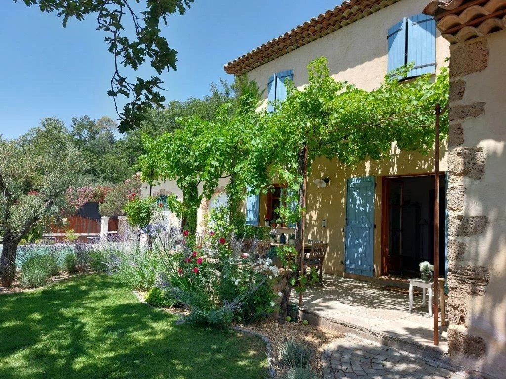 La Motte House In La Motte, Provence Alpes Côte D'azur, France For Sale