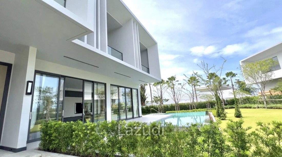 Villa in Huay Yai, Chon Buri, Thailand 1 - 12644773