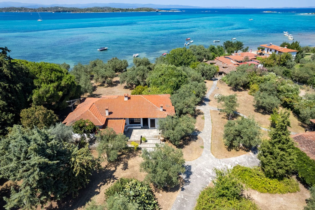 Villa in Nea Propontida, Macedonia and Thrace, Greece 1 - 13464945