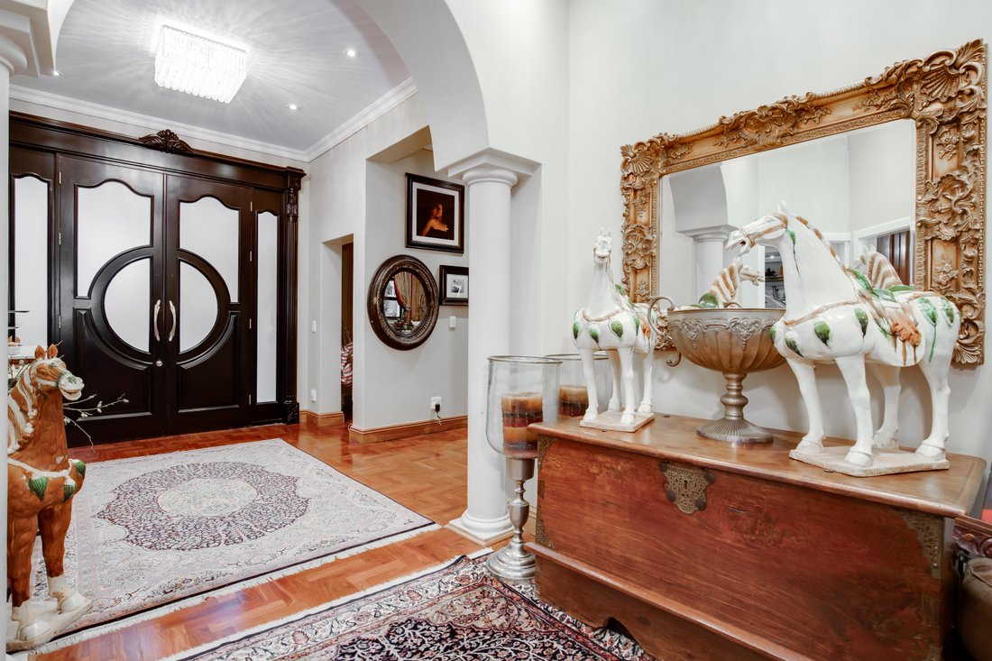 6 Bedroom Mansion Within Dainfern Golf Estate In Midrand, Gauteng