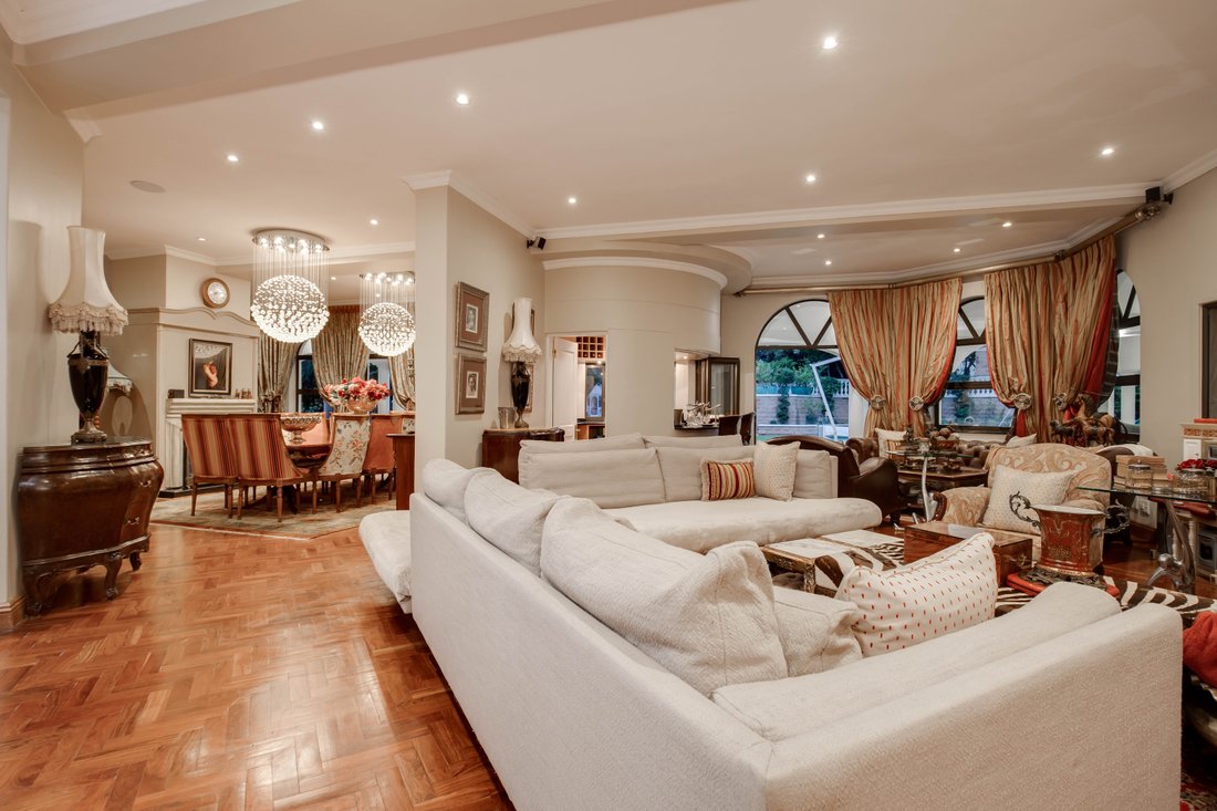 6 Bedroom Mansion Within Dainfern Golf Estate In Midrand, Gauteng