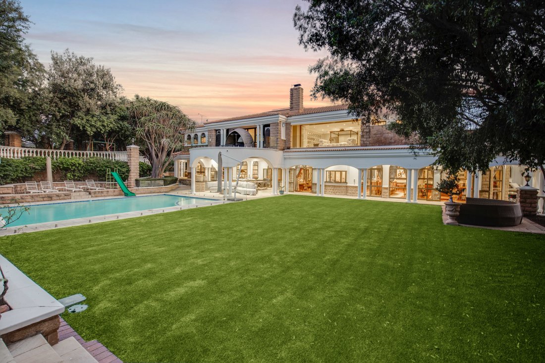 6 Bedroom Mansion Within Dainfern Golf Estate In Midrand, Gauteng