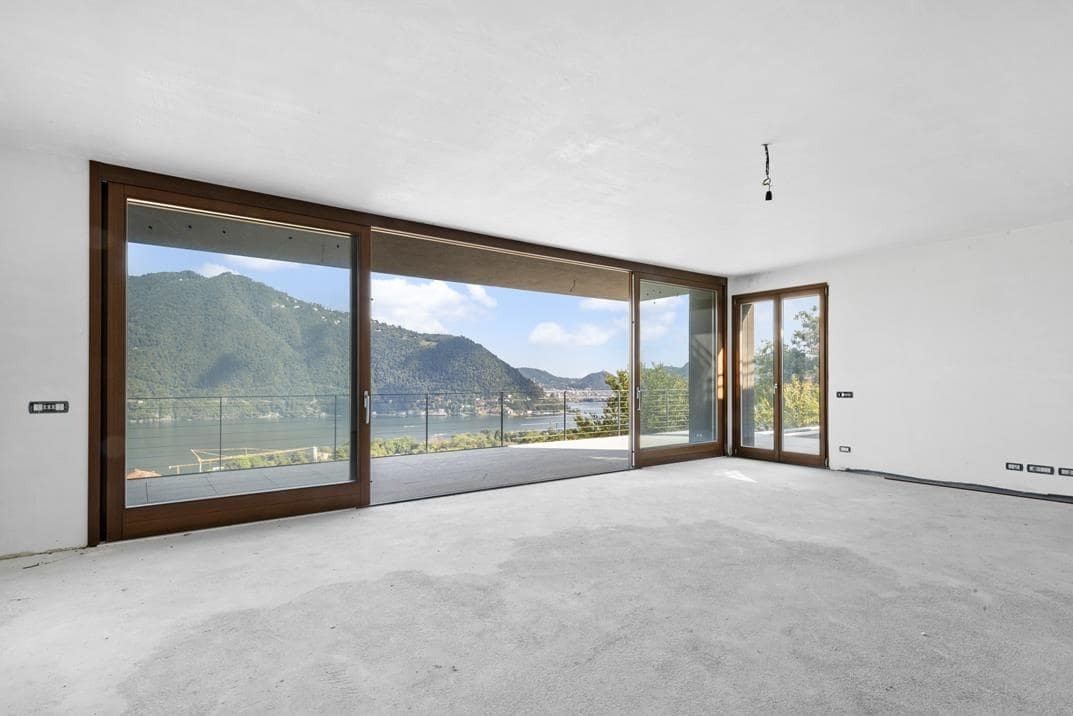 Modern Villa With Wonderful Lake View And Pool In Cernobbio