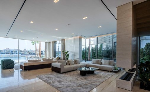 Villa in Dubai, Dubai, United Arab Emirates 1