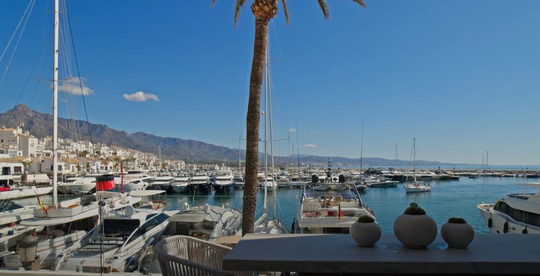 Apartment in Puerto Banus, Marbella, Spain 2 - 13465198