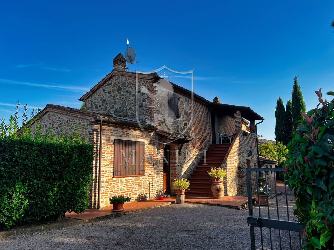 Country House in Castiglione del Lago, Umbria, Italy 1 - 13468309