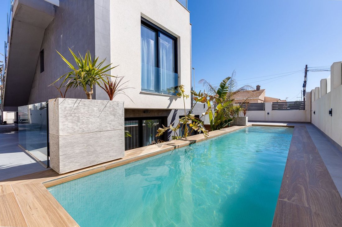 Villa in Torrevieja, Valencian Community, Spain 1 - 13466673