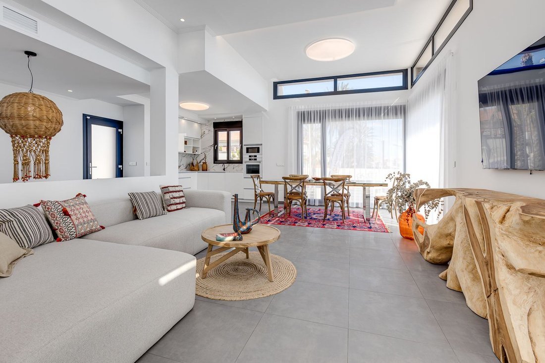 Villa in Torrevieja, Valencian Community, Spain 4 - 13466673