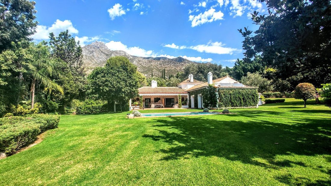 Villa in Marbella, Andalusia, Spain 1 - 13465191