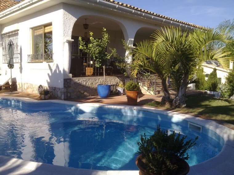 Villa in Puerto Banus, Marbella, Spain 1 - 13465022