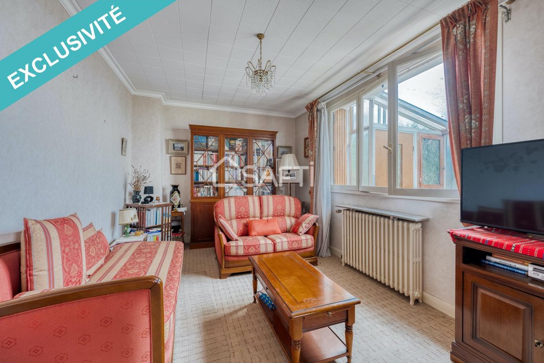 Maison Individuelle Avec Jardin In Saint Maur Des Fossés, île De France, France For Sale (13468710)